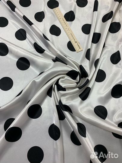 Ткань атласная в горох