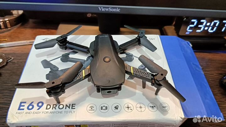 Мини квадрокоптер E 69