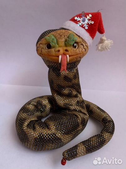 Игрушка в смешанной технике. Новогодняя змея
