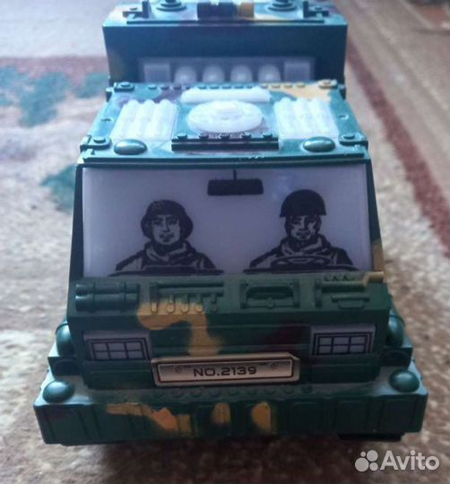 Детская игрушка Танк