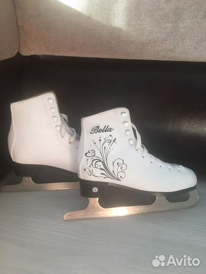 Коньки фигурные женские