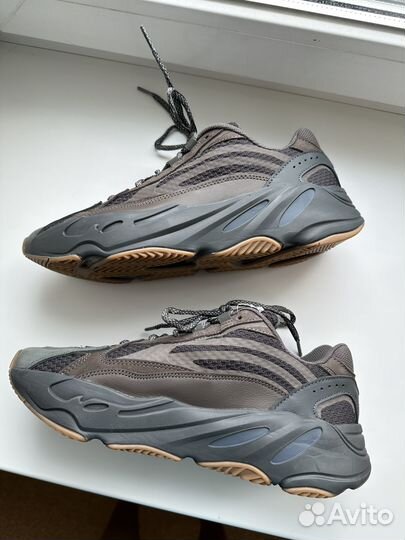 Кроссовки adidas Yeezy 700 geode 42 и 43 размер