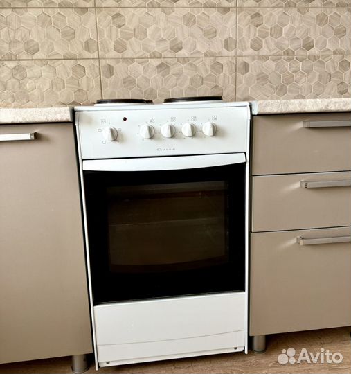 Кухонный/вытяжка/эл.плита/раковина/ванная/двери