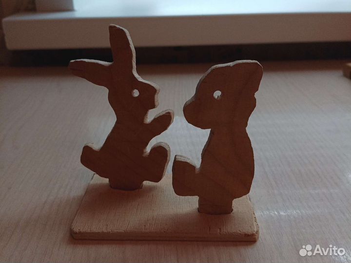 Деревянный зайчик и медведь
