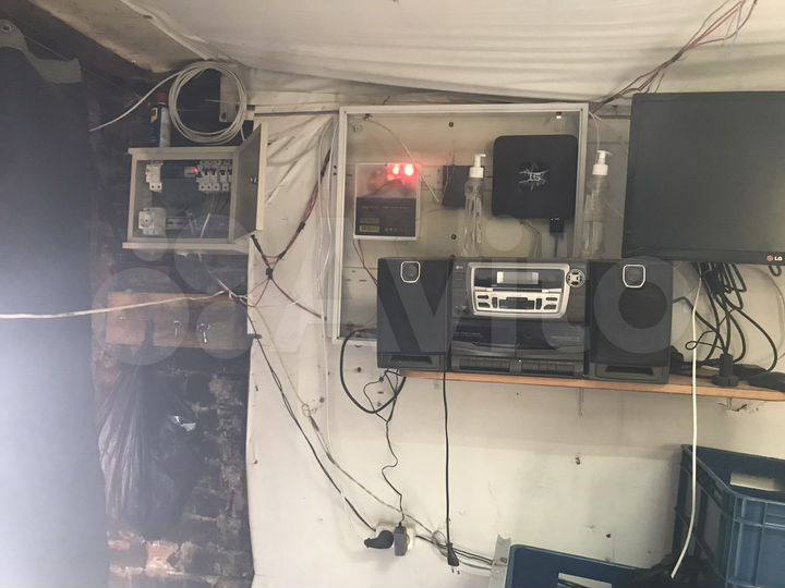 Гараж, > 30 м²