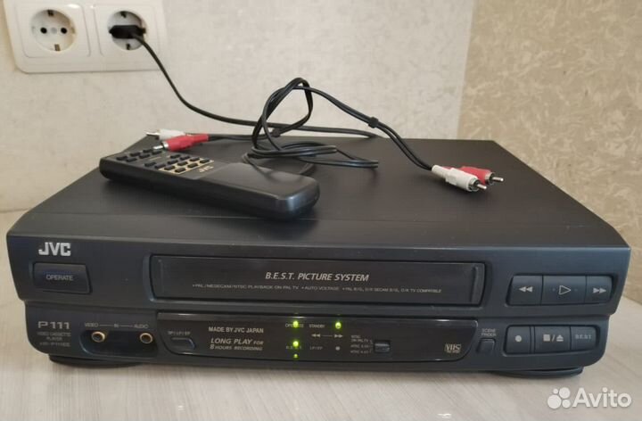 Видеомагнитофон 