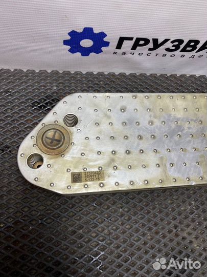 Теплообменник масляного фильтра Volvo FH4 21370430