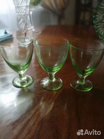 Ваза поднос рюмка урановое стекло СССР