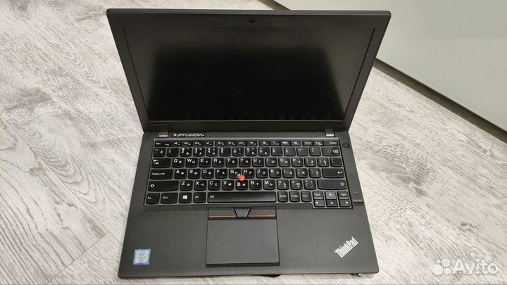 Lenovo Thinkpad X260 по частям