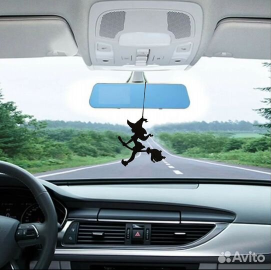 Подвеска в авто на зеркало