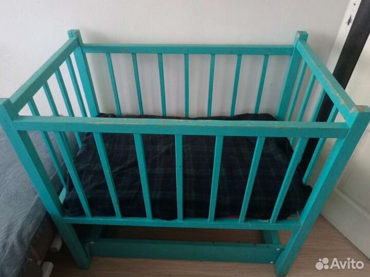 Детская кроватка с матрасом