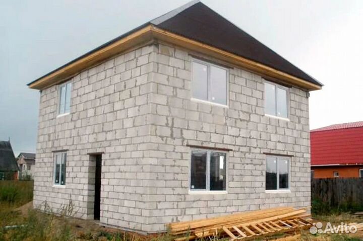 Бригада строителей