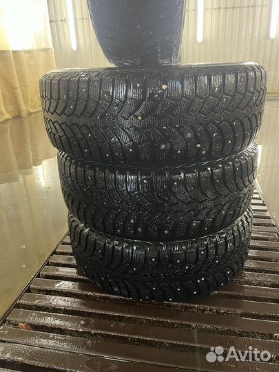 Bridgestone Blizzak Spike-01 195/60 R15 88T
