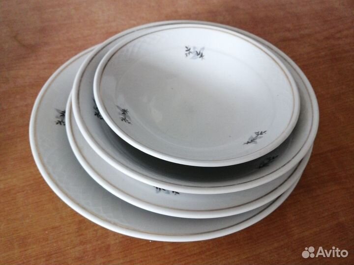 Тарелки