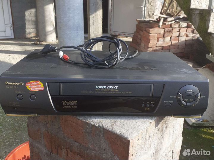 Видеомагнитофон panasonic