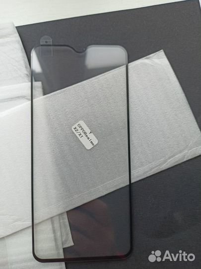 Защитные стекла и чехлы на телефон Realme XT