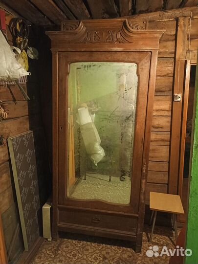 Набор антикварной мебели