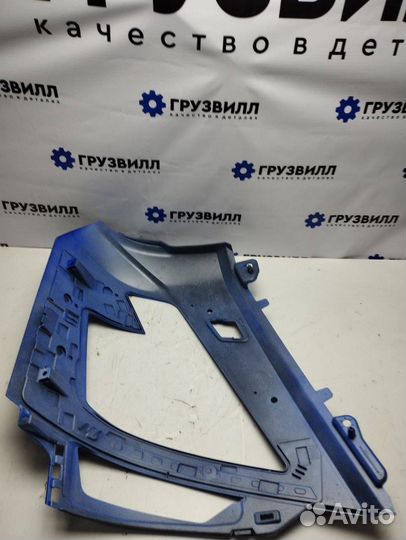 Окантовка левой фары Volvo FM5 84407515