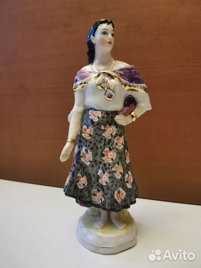 Статуэтка Дулево СССР Цыганка