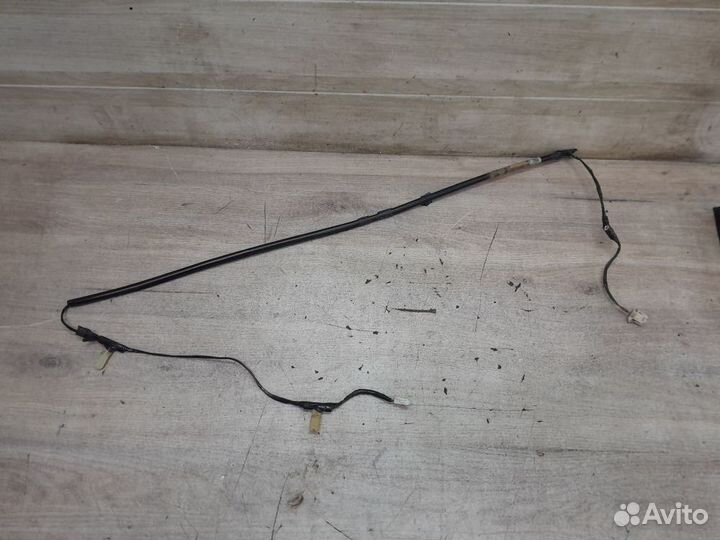 Проводка потолка Mazda Tribute I (2000—2004)