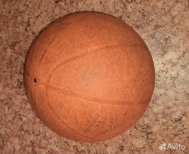 Баскетбольный мяч