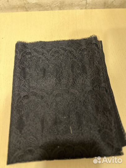 Отрез ткани кружево