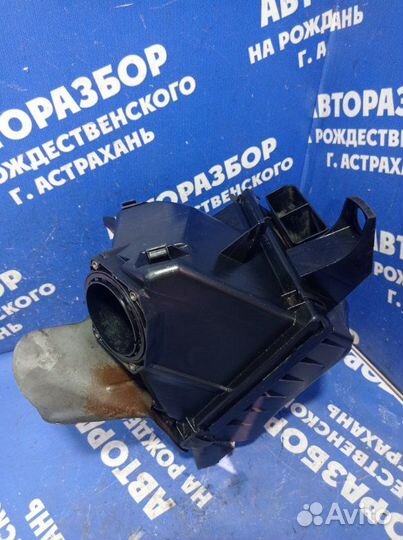 Корпус воздушного фильтра Volkswagen Passat B5