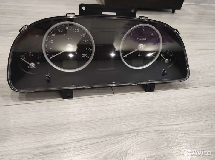 Щиток приборов Газель универсальная часы+вольтметр