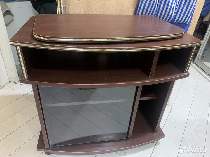 Тумба под телевизор