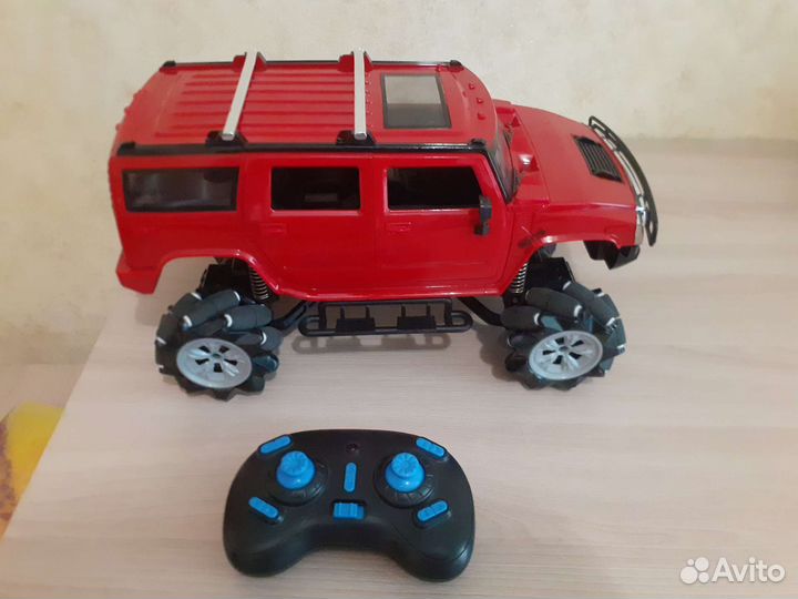 Внедорожник на пульте управления