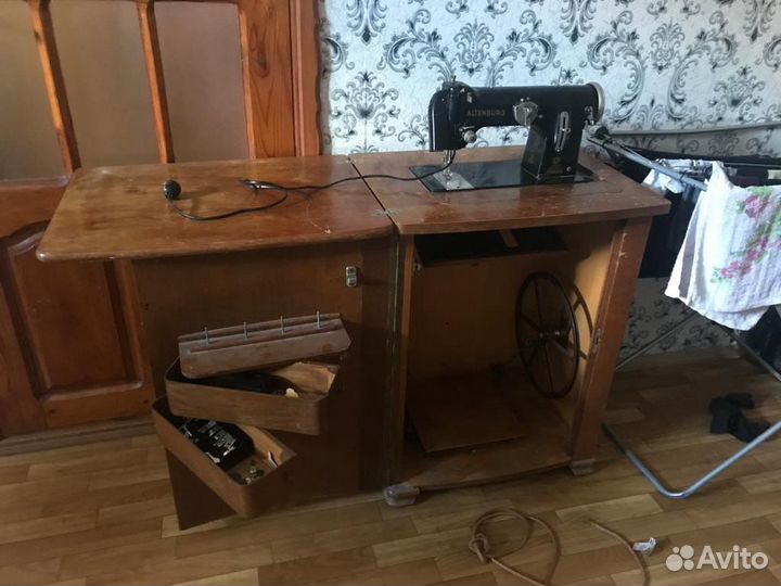 Швейная машина Альтенбург