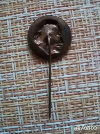 Значок, булавка