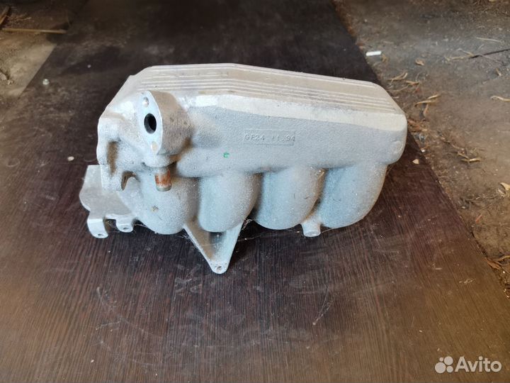 Впускной колектор ауди 80, 100