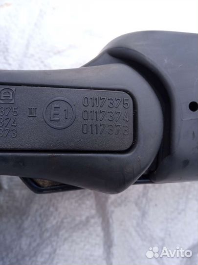 Volvo V70 S70 зеркало правое заднего вида