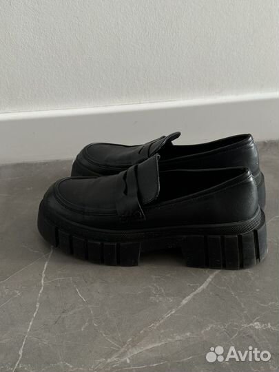 Лоферы женские 37 размер