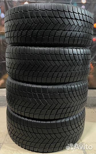 Michelin X-Ice Snow SUV 235/55 R18 104T