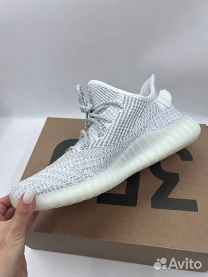 Кроссовки adidas yezzy boost V2