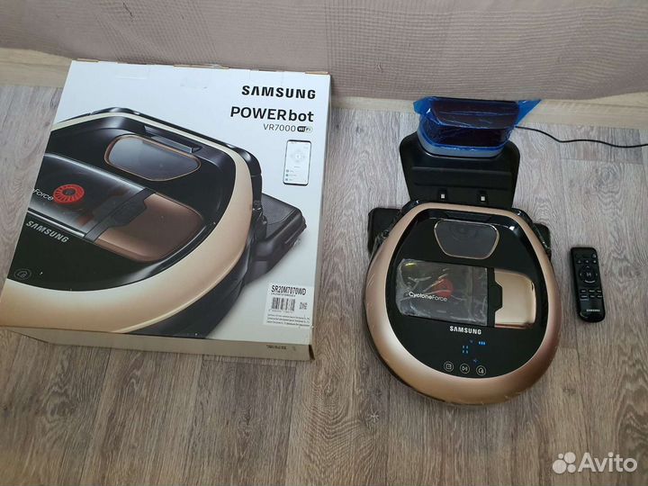 Робот пылесос Samsung Powerbot VR7000 WiFi