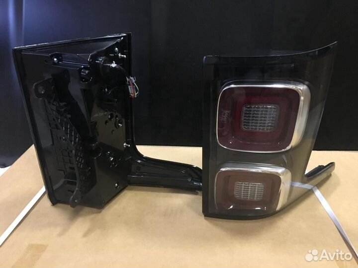 Задние фонари Range Rover Vouge 2017