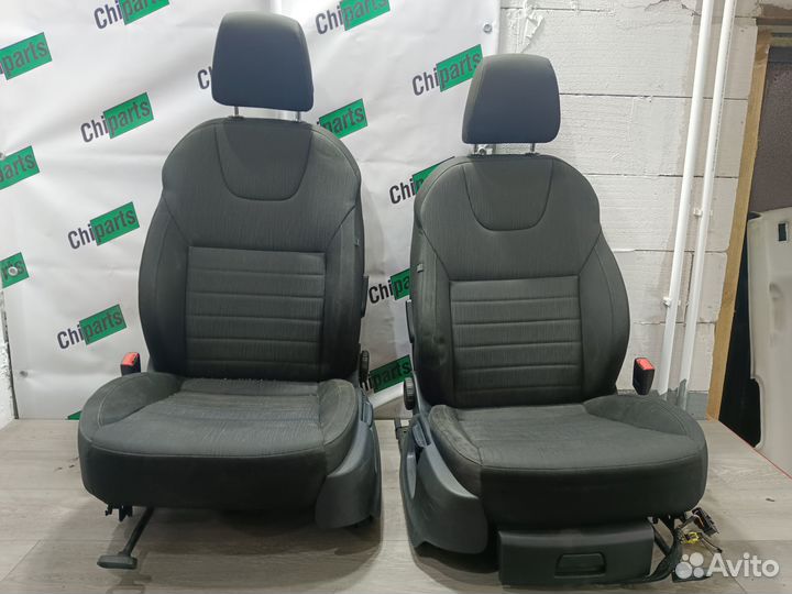Комплект сидений кожа - ткань для Skoda Octavia A7