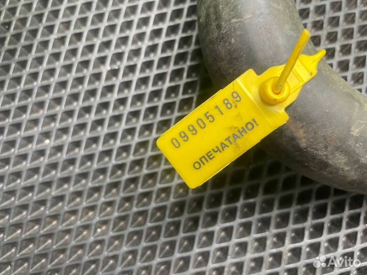 Патрубок (трубопровод, шланг) Audi Q7 4L 2008