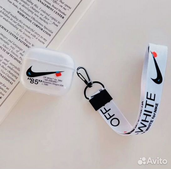 Чехол для наушников Nike