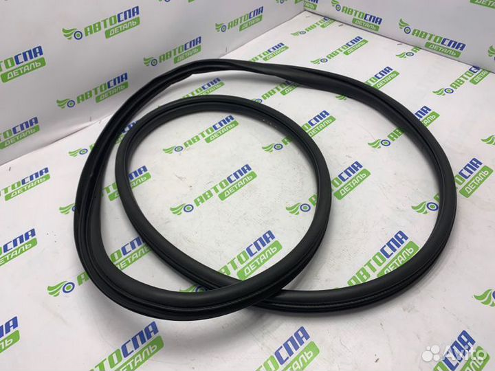 Уплотнитель кузова двери задний Mazda Cx-30