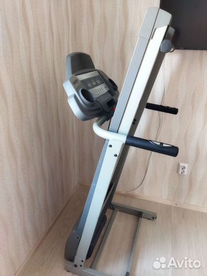 Электрическая беговая дорожка Torneo Linia T-203