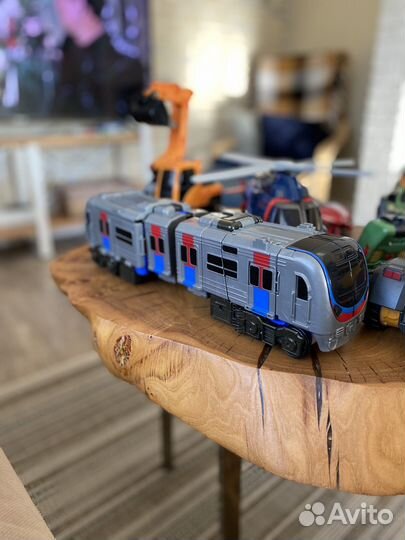 Роботы- трансформеры. Тоботы