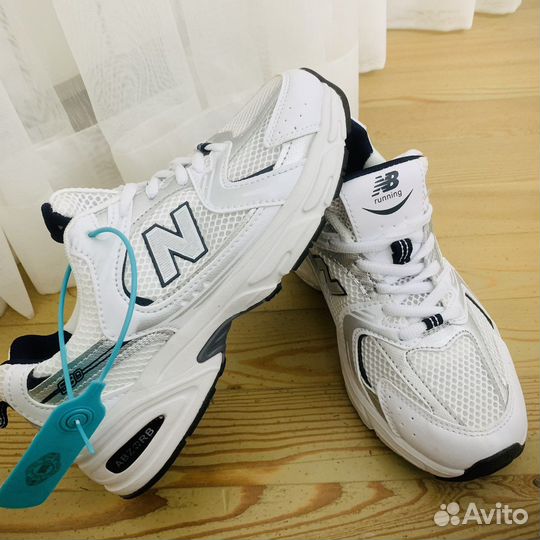 Обувь, кроссовки