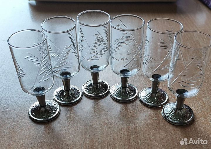 Хрустальные рюмки