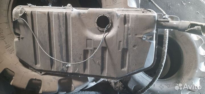 Топливный бак на ниву