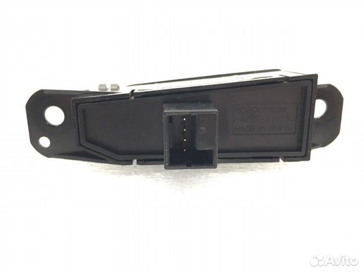 Кнопка центрального замка Chevrolet Cruze хетчбек