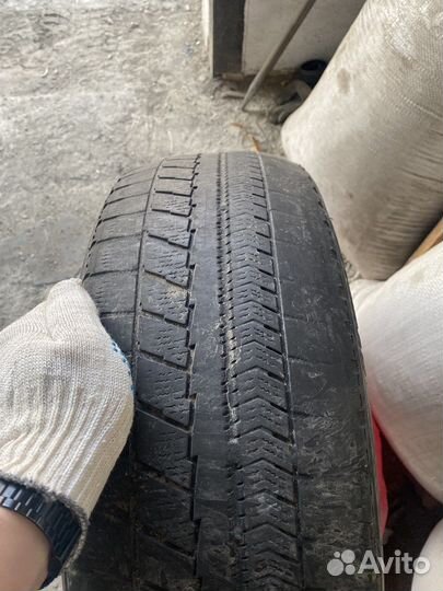 Bridgestone Blizzak VRX 185/60 R15 84H